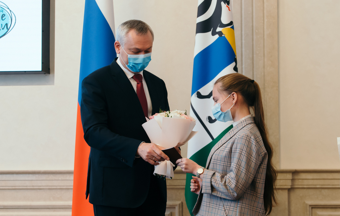 Read more about the article В Новосибирской области пройдёт торжественное вручение паспортов школьникам, достигшим 14-летнего возраста